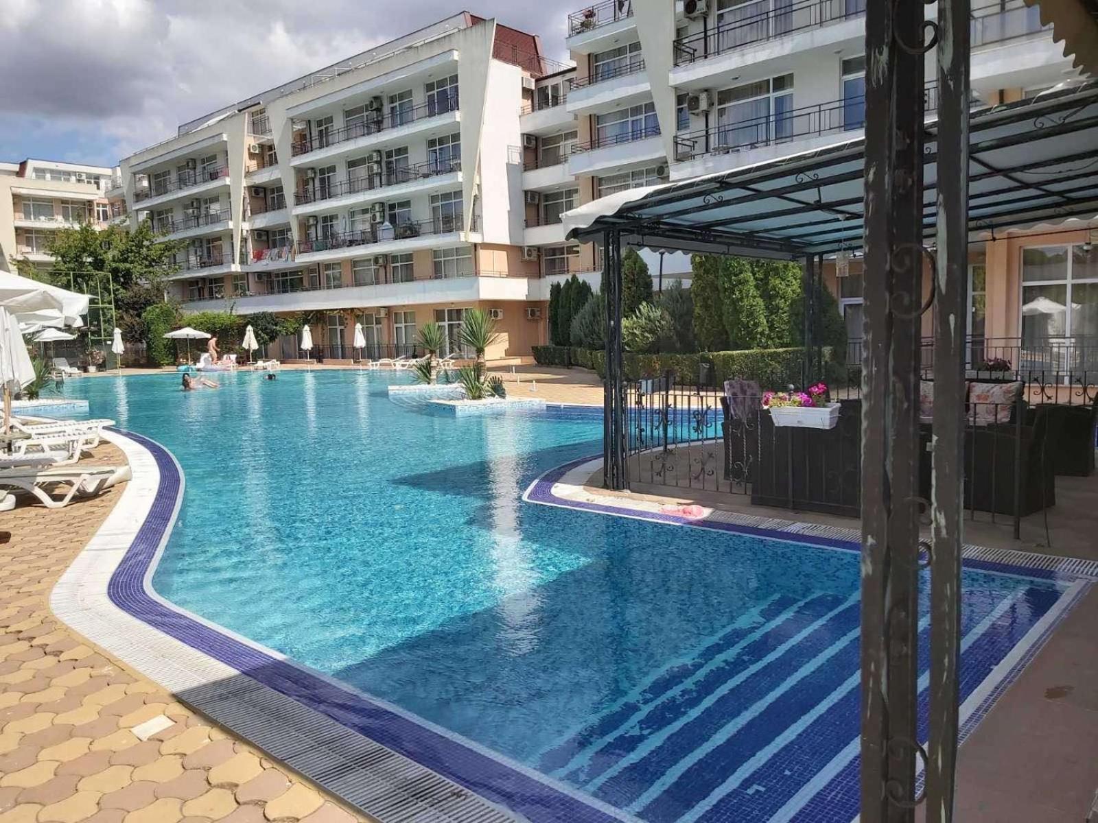 Grand Kamelia Apartments ساني بيتش المظهر الخارجي الصورة