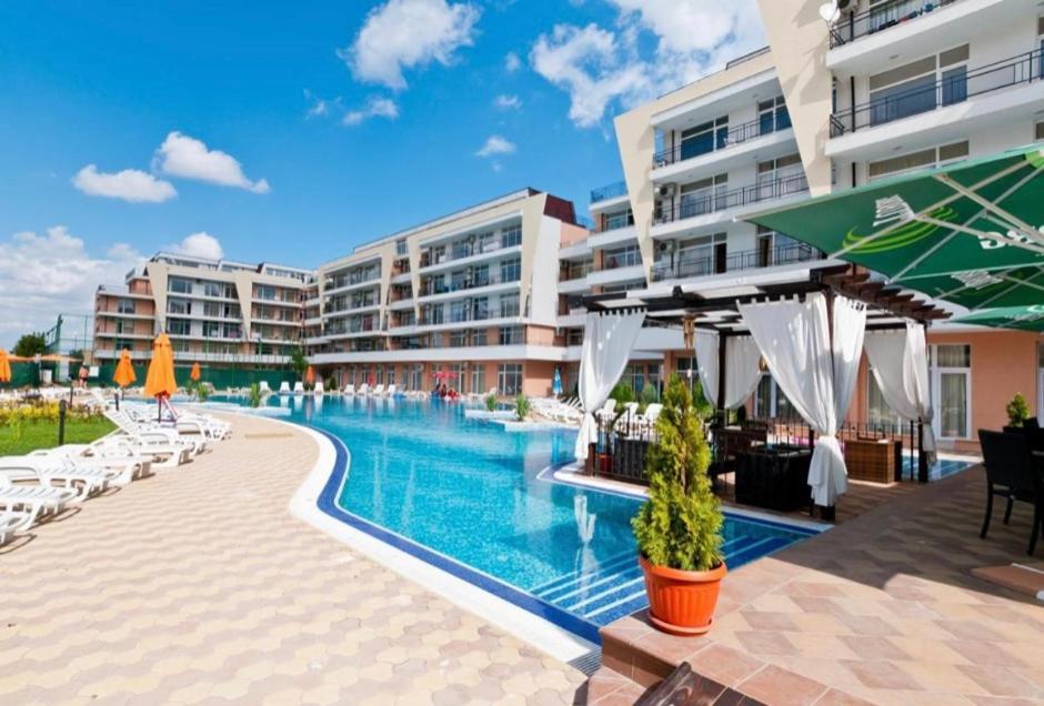 Grand Kamelia Apartments ساني بيتش المظهر الخارجي الصورة